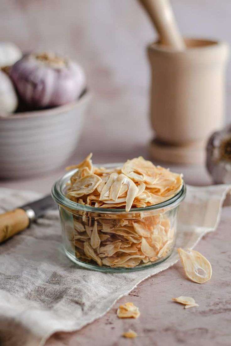 Dehydrated garlic products for export